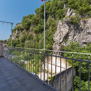 https://stunning-apartment-in-quiet-street-near-center-with.primorje-gorskikotar.com